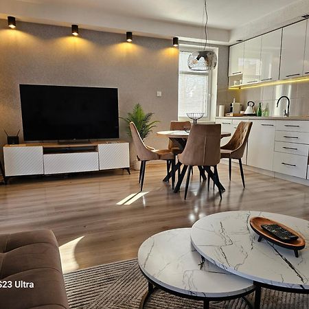 Apartament W Centrum Z Widokiem Na Jeziorko Kętrzyn Buitenkant foto