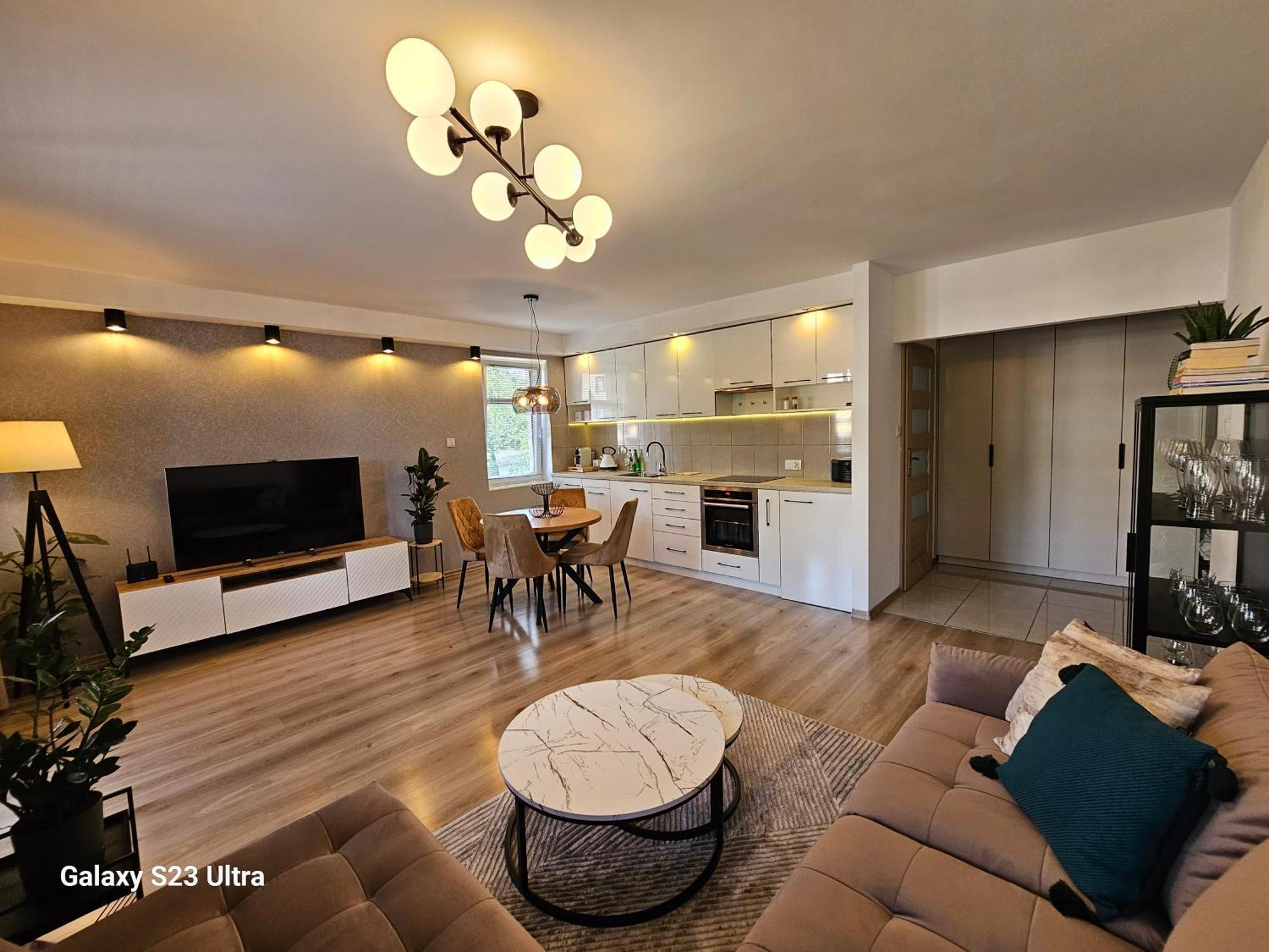 Apartament W Centrum Z Widokiem Na Jeziorko Kętrzyn Buitenkant foto