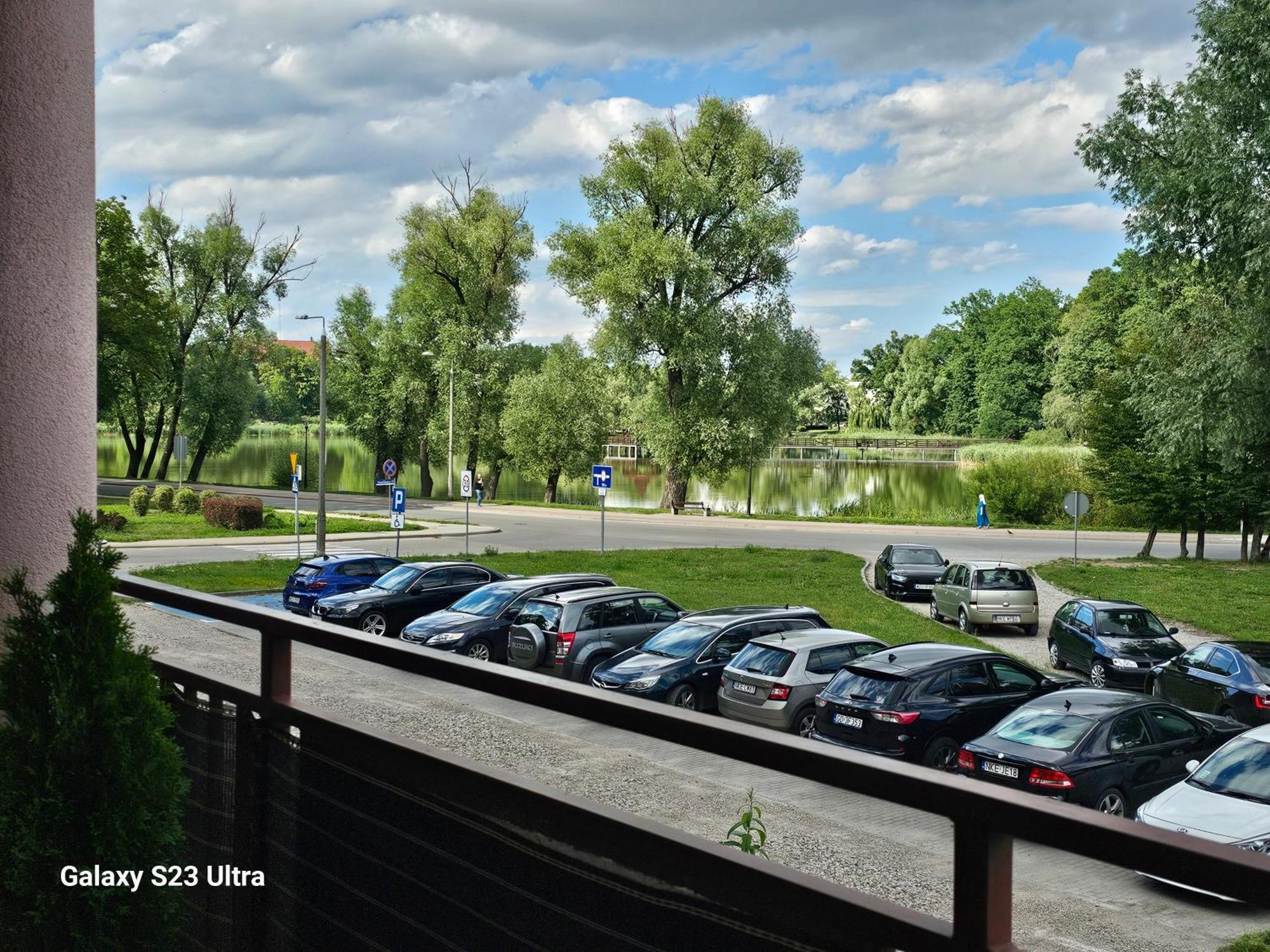 Apartament W Centrum Z Widokiem Na Jeziorko Kętrzyn Buitenkant foto