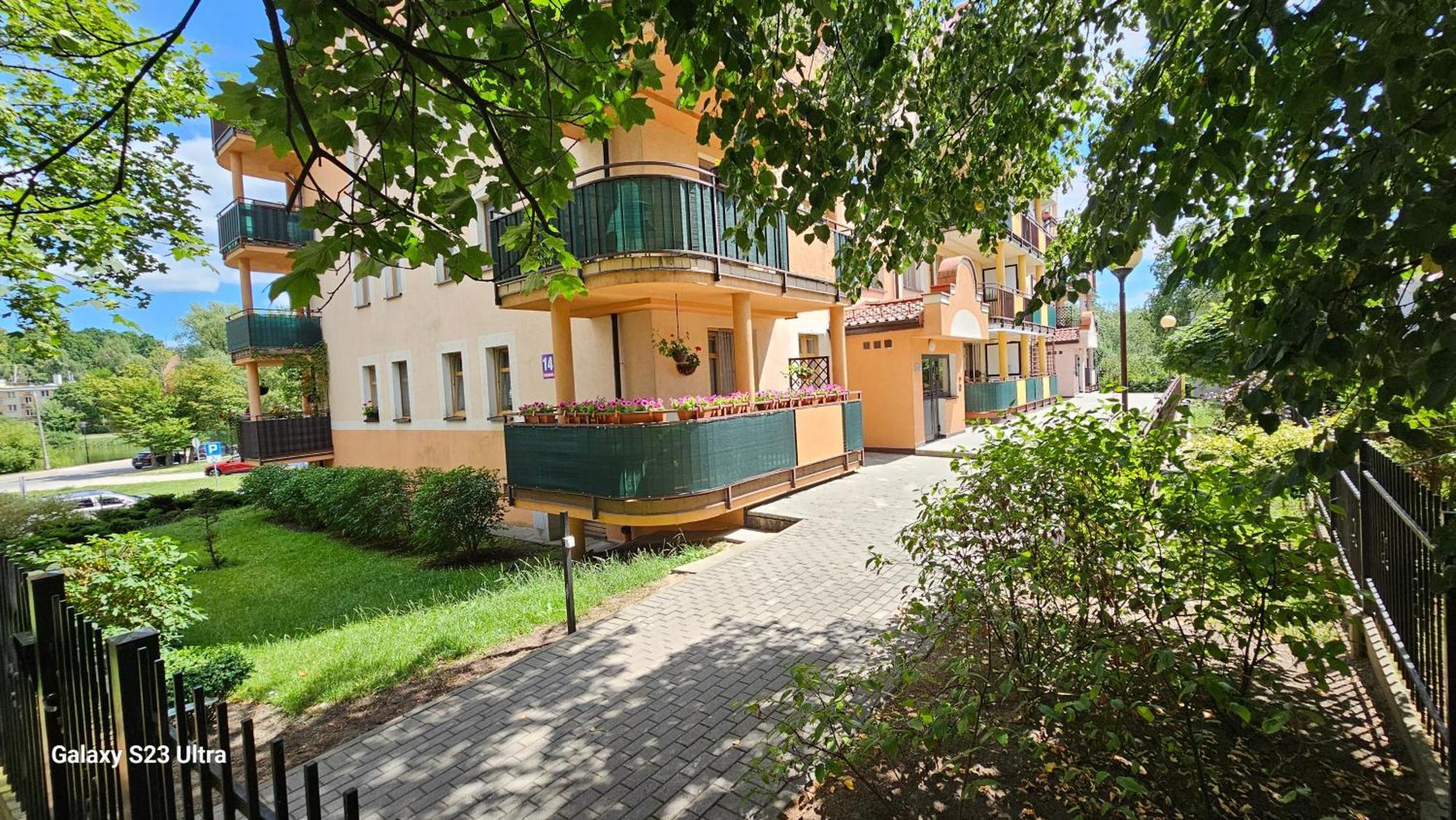 Apartament W Centrum Z Widokiem Na Jeziorko Kętrzyn Buitenkant foto