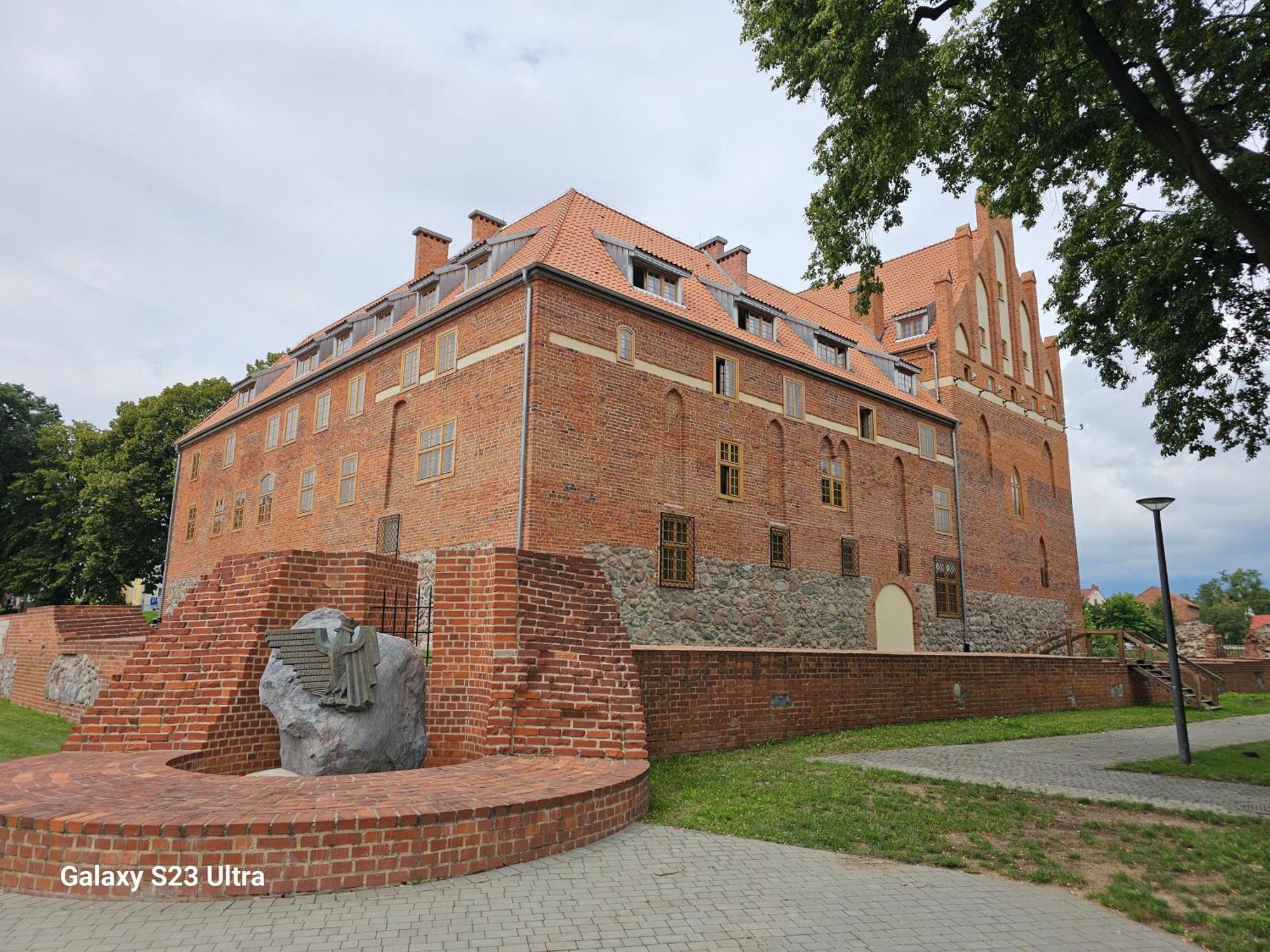 Apartament W Centrum Z Widokiem Na Jeziorko Kętrzyn Buitenkant foto