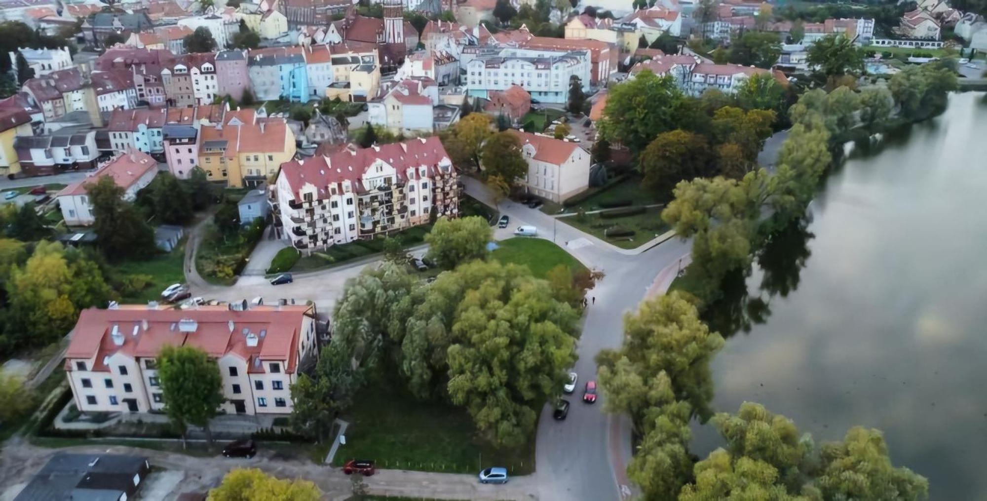 Apartament W Centrum Z Widokiem Na Jeziorko Kętrzyn Buitenkant foto