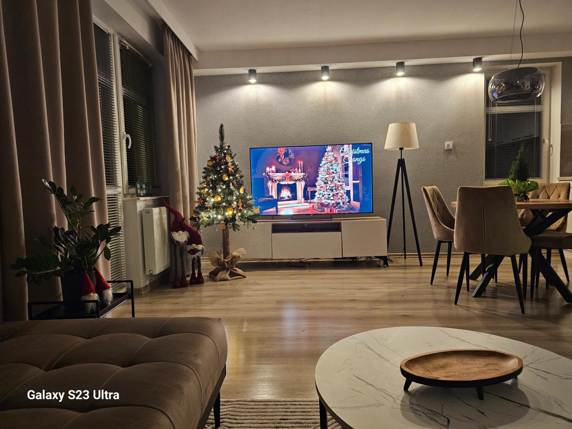 Apartament W Centrum Z Widokiem Na Jeziorko Kętrzyn Buitenkant foto