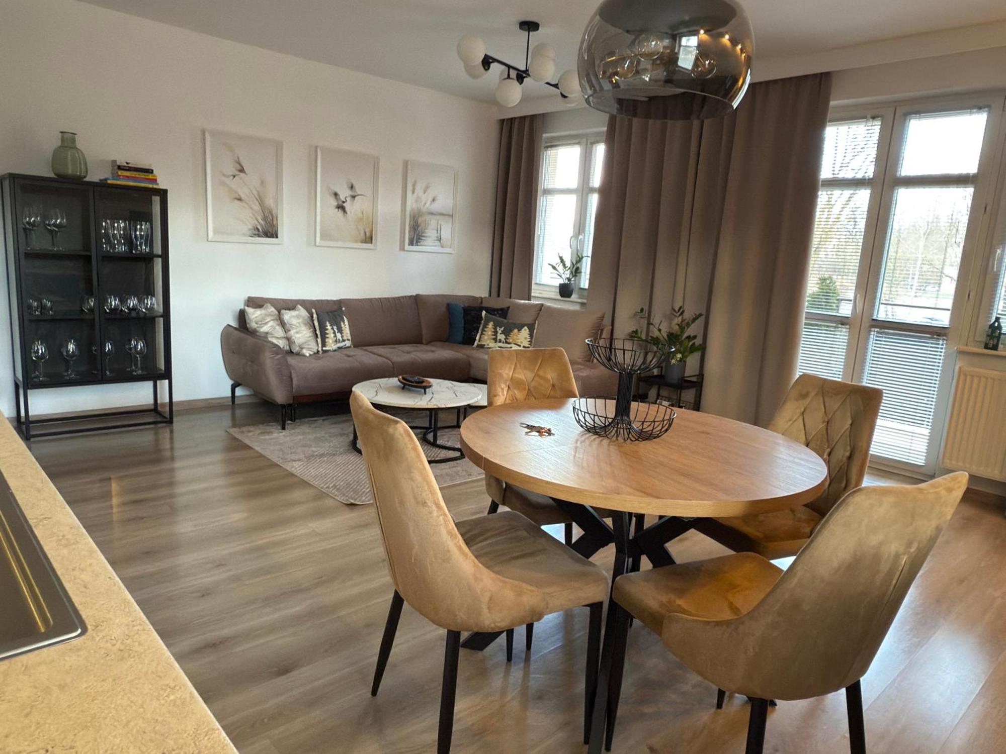 Apartament W Centrum Z Widokiem Na Jeziorko Kętrzyn Buitenkant foto