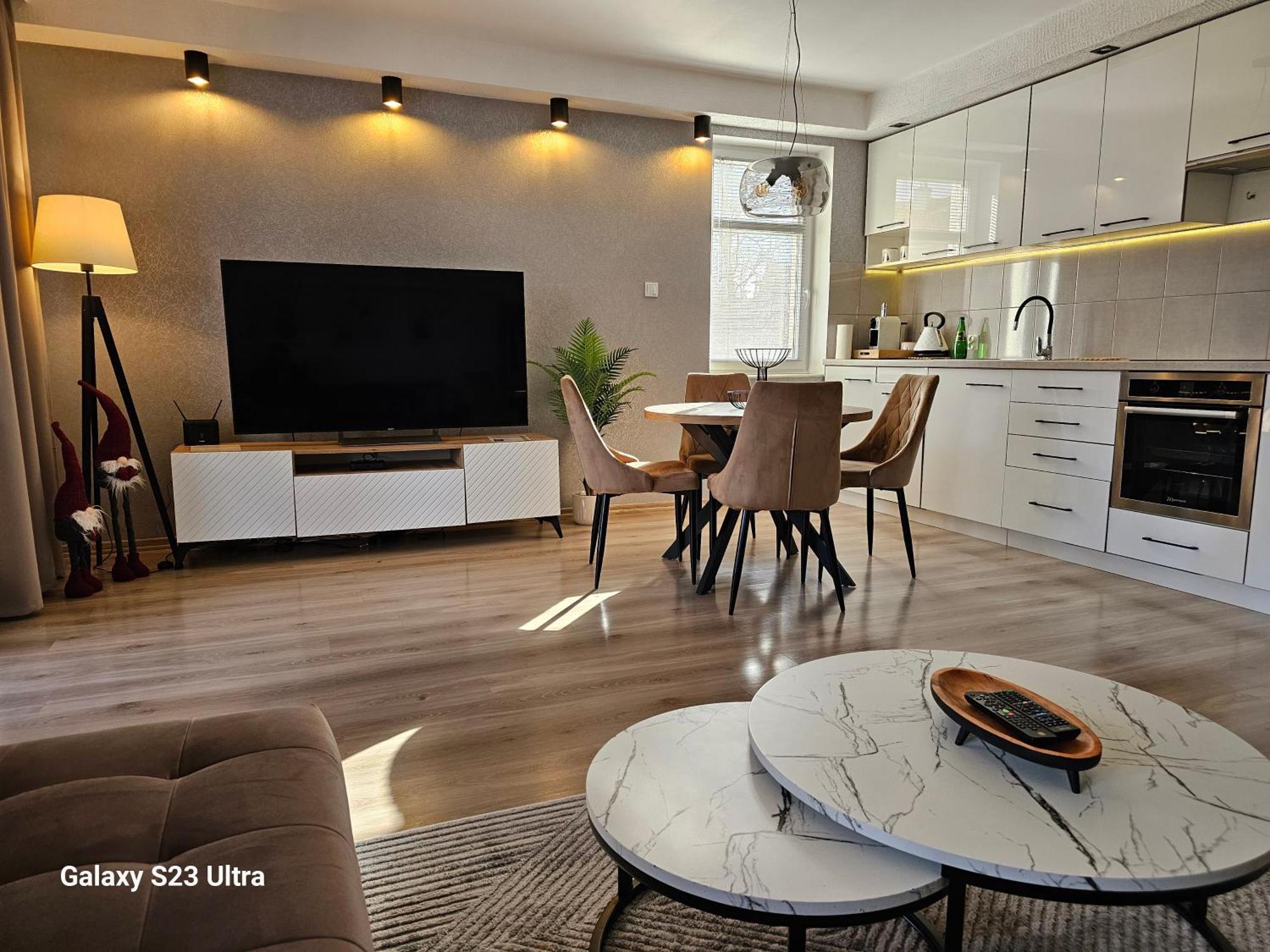 Apartament W Centrum Z Widokiem Na Jeziorko Kętrzyn Buitenkant foto